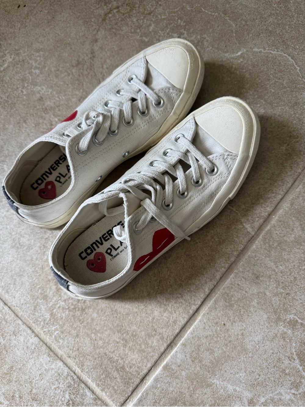 Converse PLAY Low-Top Sneakers in White with Red Heart